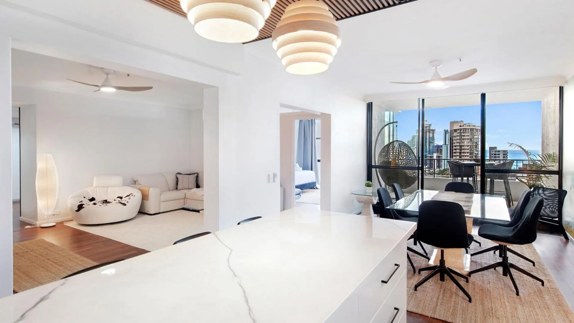 Magnificent Ocean Views Apartment In Surfers Paradise - Coasthm Gold Coast