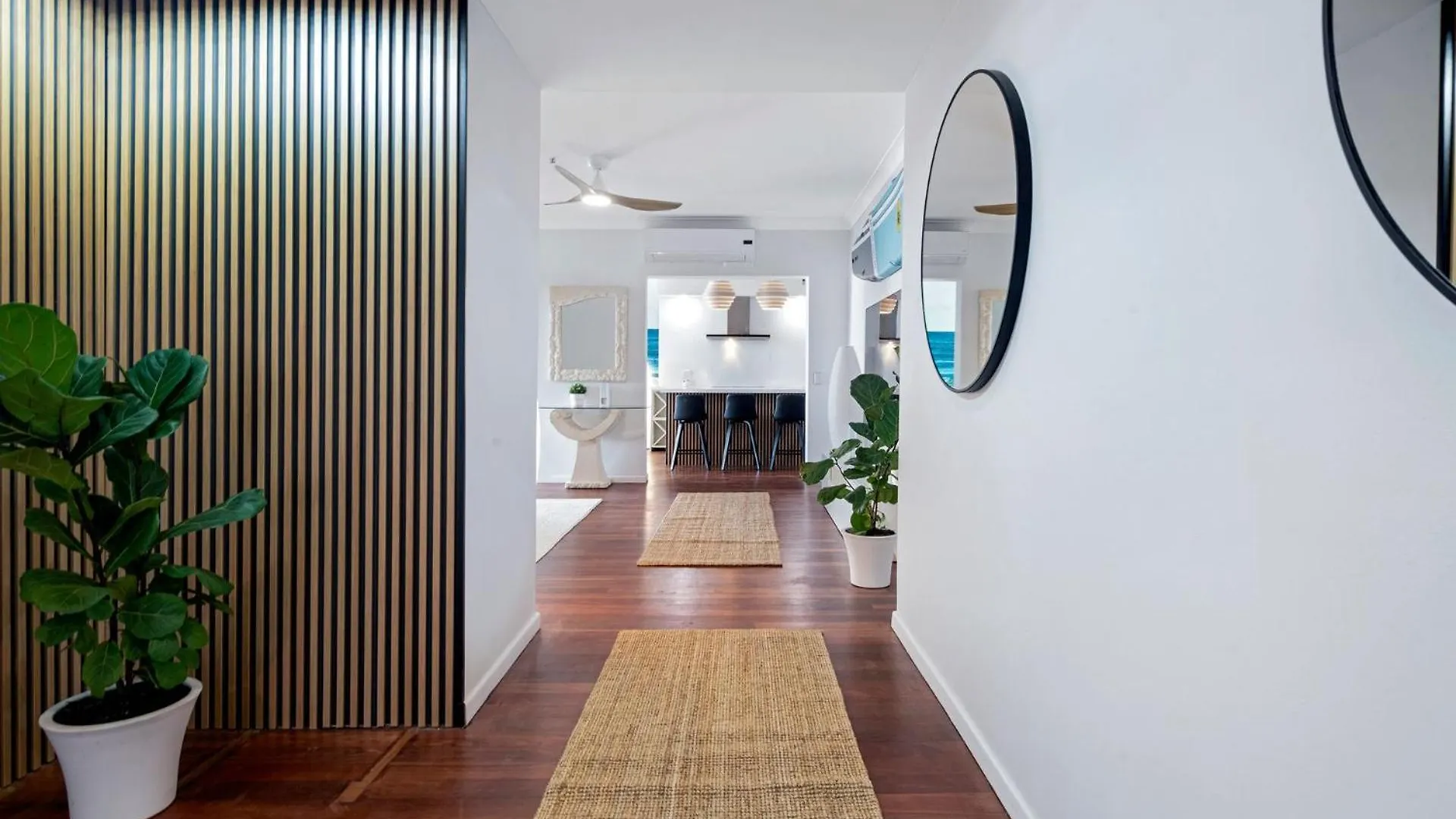 Magnificent Ocean Views Apartment In Surfers Paradise - Coasthm Gold Coast Australia